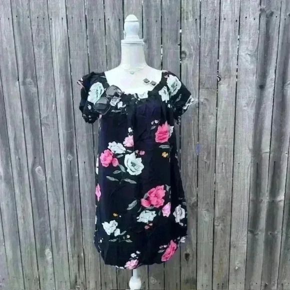 Old Navy Off-Shoulder Ruffle Sleeve Floral Dress Woman's Size XL - Picture 1 of 6